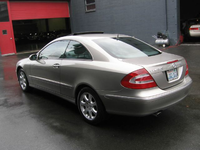 Mercedes-Benz CLK-Class LT 1500 DVD W/monitorflex Fuel 4X4 Coupe