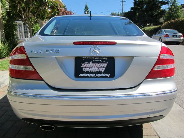 Mercedes-Benz CLK-Class 2004 photo 1