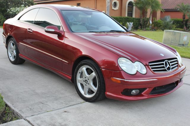 Mercedes-Benz CLK-Class 2004 photo 17