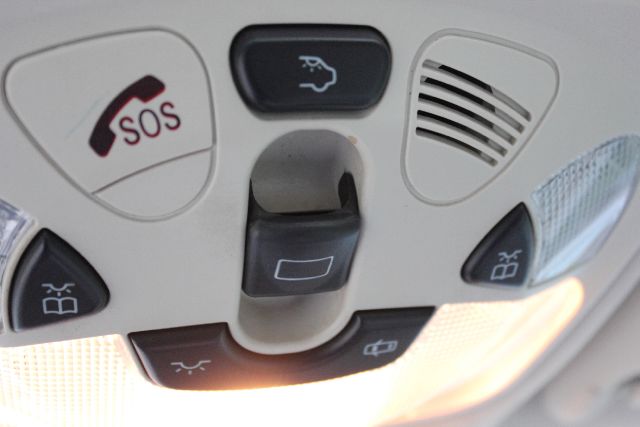 Mercedes-Benz CLK-Class 2004 photo 18