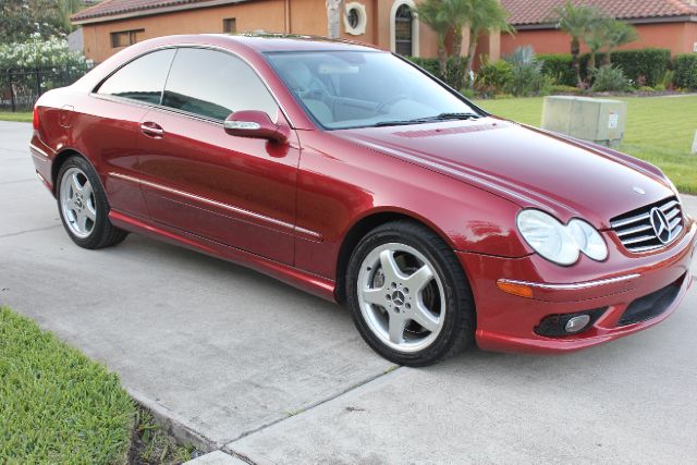 Mercedes-Benz CLK-Class 2004 photo 19