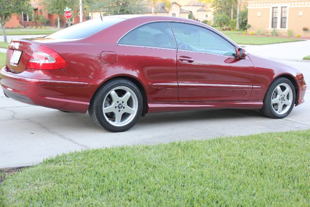 Mercedes-Benz CLK-Class 2004 photo 20