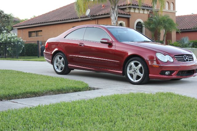 Mercedes-Benz CLK-Class 2004 photo 22