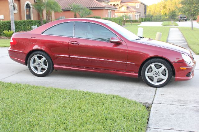 Mercedes-Benz CLK-Class 2004 photo 4