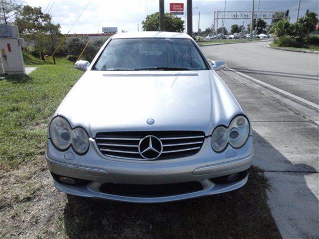 Mercedes-Benz CLK-Class 2004 photo 0