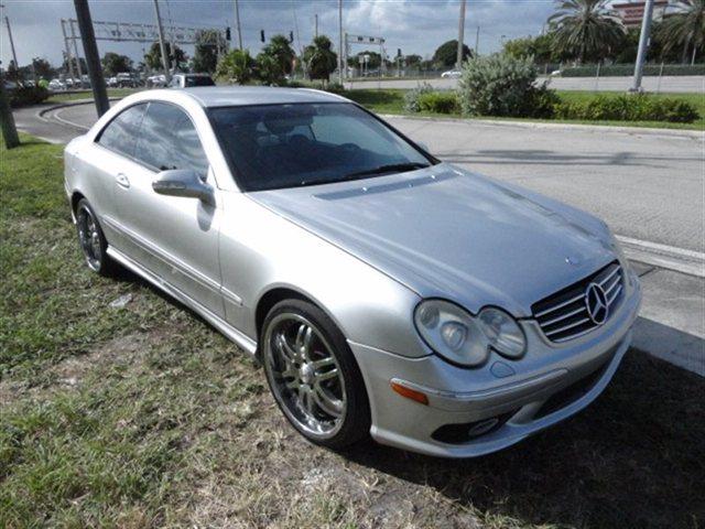 Mercedes-Benz CLK-Class 2004 photo 1