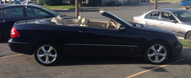 Mercedes-Benz CLK-Class 2004 photo 5