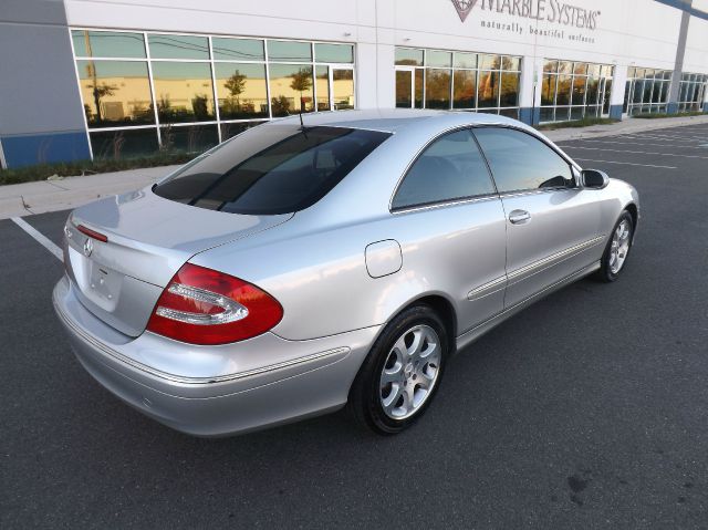 Mercedes-Benz CLK-Class LT 1500 DVD W/monitorflex Fuel 4X4 Coupe