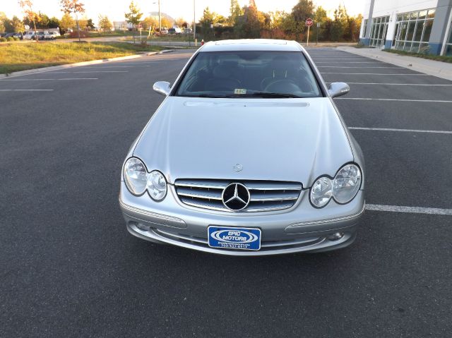 Mercedes-Benz CLK-Class 2004 photo 3