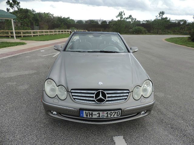 Mercedes-Benz CLK-Class 2005 photo 1