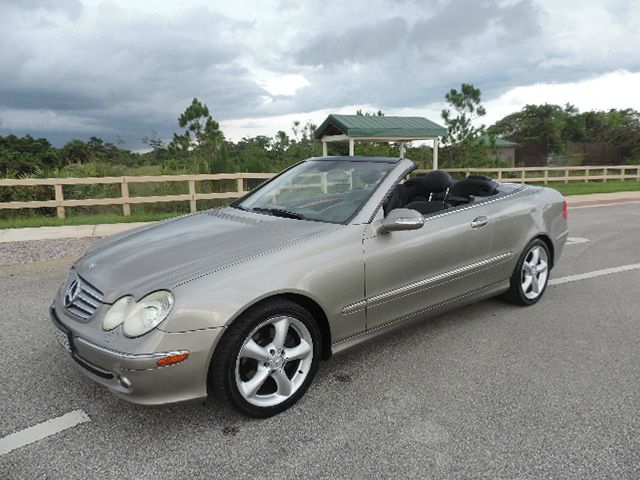 Mercedes-Benz CLK-Class 2005 photo 4