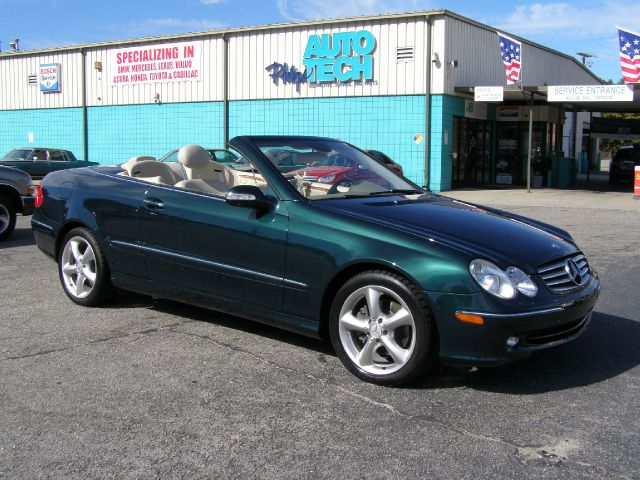 Mercedes-Benz CLK-Class 2005 photo 2
