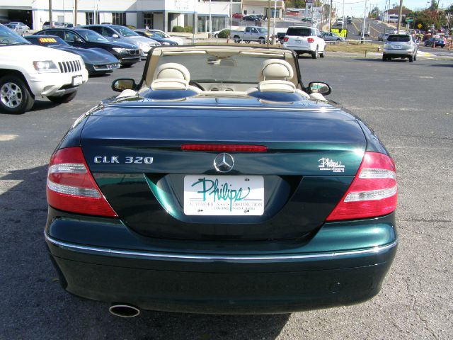 Mercedes-Benz CLK-Class 2005 photo 4