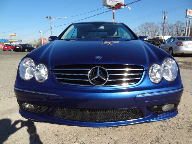 Mercedes-Benz CLK-Class 2005 photo 2