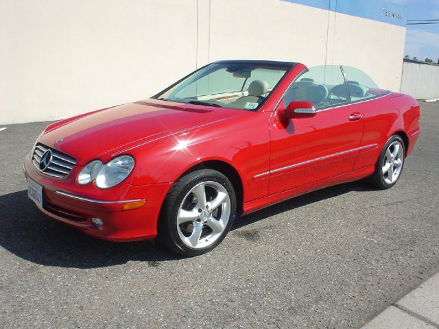 Mercedes-Benz CLK-Class 2005 photo 4