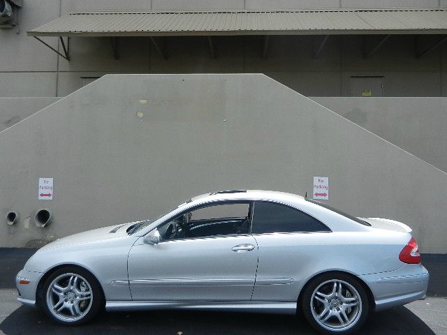 Mercedes-Benz CLK-Class 2005 photo 2