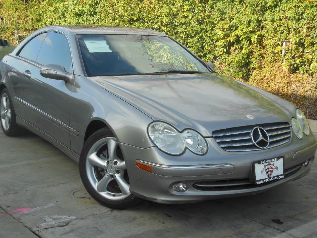 Mercedes-Benz CLK-Class 2005 photo 1