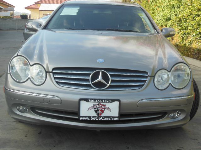 Mercedes-Benz CLK-Class 2005 photo 2