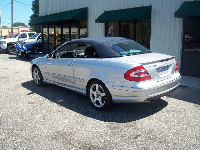 Mercedes-Benz CLK-Class 2005 photo 2
