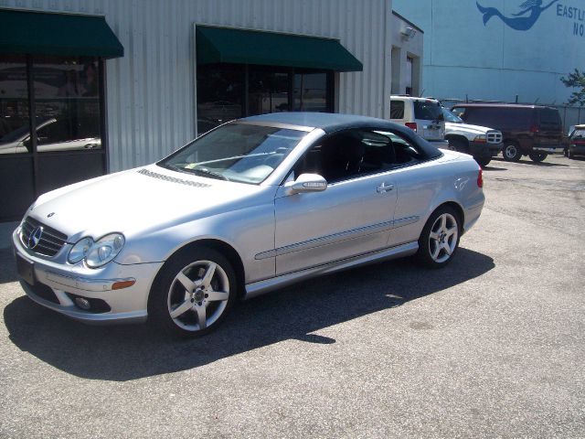 Mercedes-Benz CLK-Class 2005 photo 4