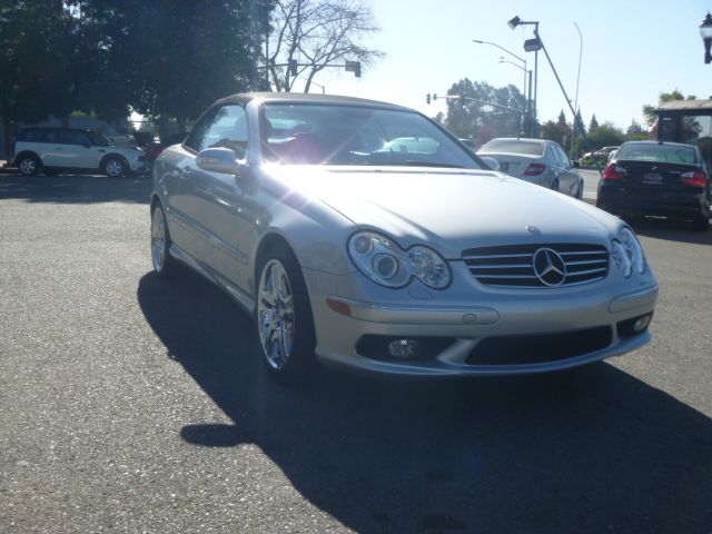 Mercedes-Benz CLK-Class 3.0L Luxury W/moonroofleather Convertible