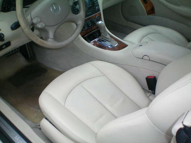 Mercedes-Benz CLK-Class 2005 photo 2
