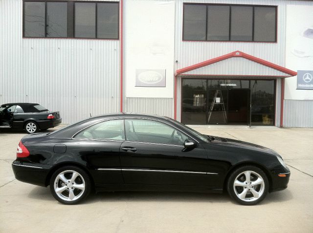 Mercedes-Benz CLK-Class LT 1500 DVD W/monitorflex Fuel 4X4 Coupe