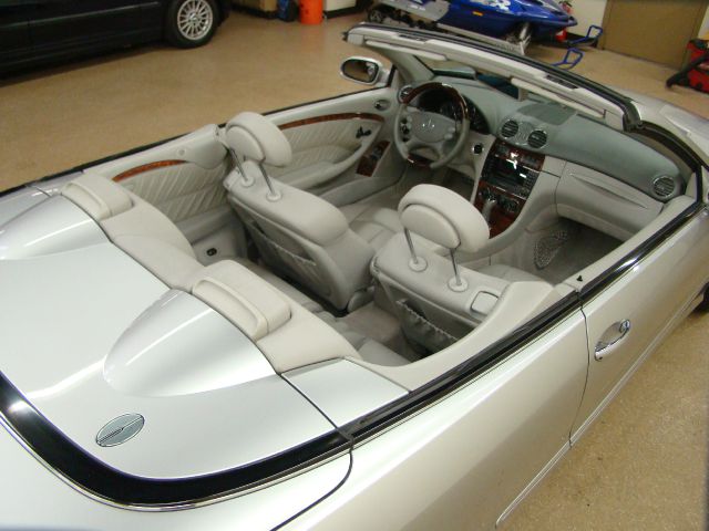 Mercedes-Benz CLK-Class 2005 photo 11