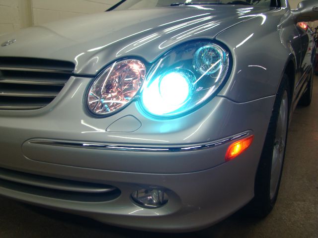 Mercedes-Benz CLK-Class 2005 photo 3