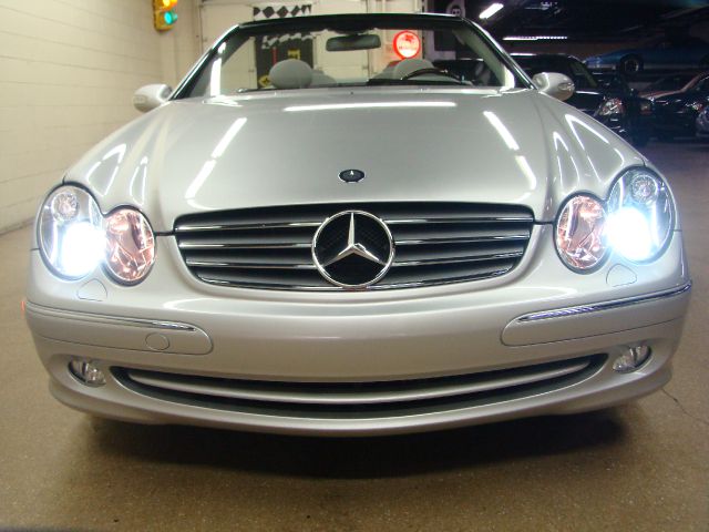 Mercedes-Benz CLK-Class 2005 photo 52