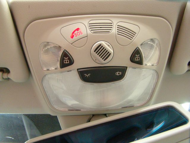 Mercedes-Benz CLK-Class 2005 photo 53