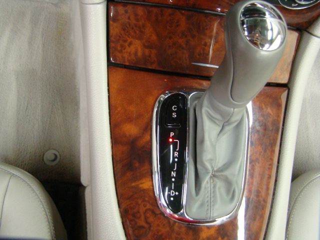 Mercedes-Benz CLK-Class 2005 photo 7