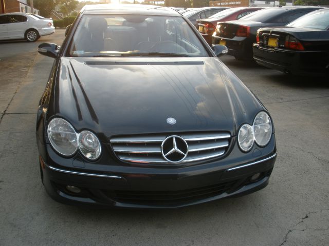 Mercedes-Benz CLK-Class 2006 photo 2