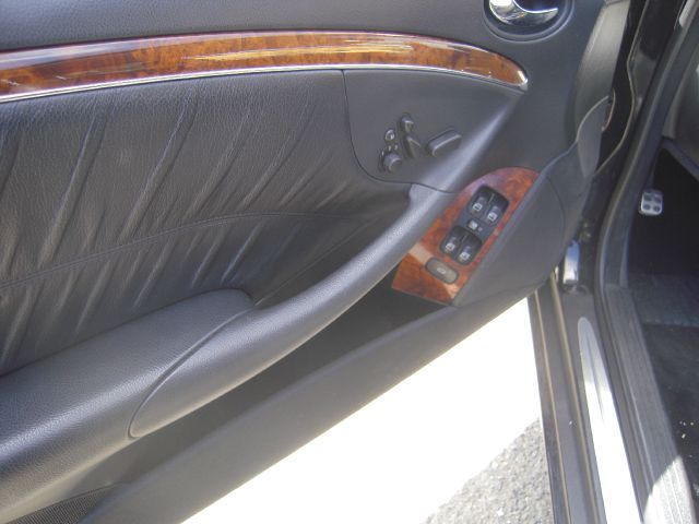 Mercedes-Benz CLK-Class 2006 photo 11