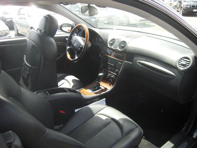 Mercedes-Benz CLK-Class 2006 photo 9