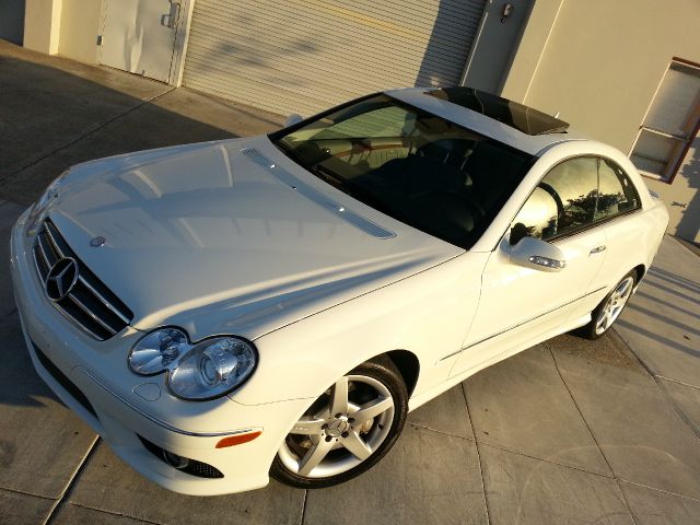 Mercedes-Benz CLK-Class 2007 photo 2