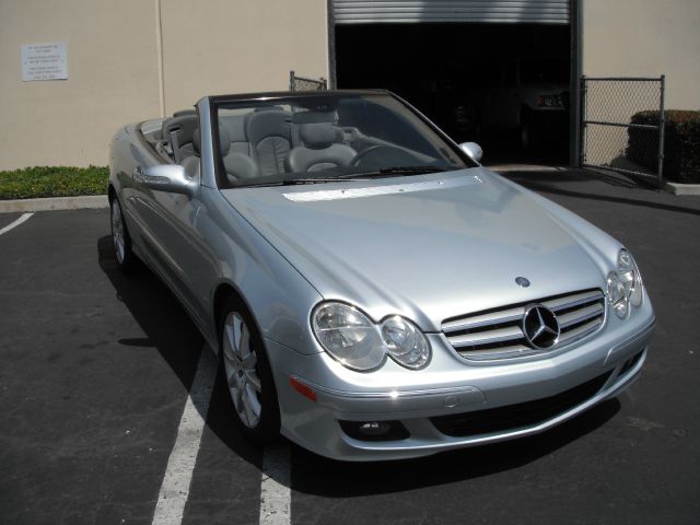 Mercedes-Benz CLK-Class 3906 Convertible