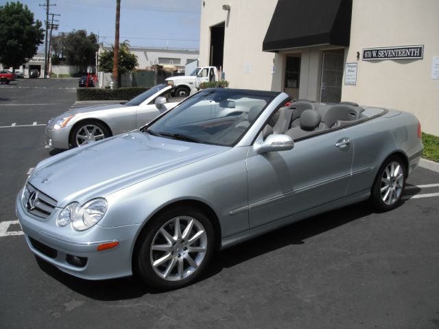 Mercedes-Benz CLK-Class 2007 photo 2
