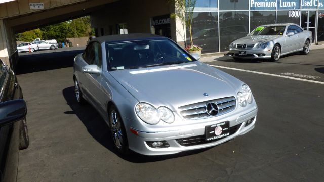 Mercedes-Benz CLK-Class 2007 photo 1