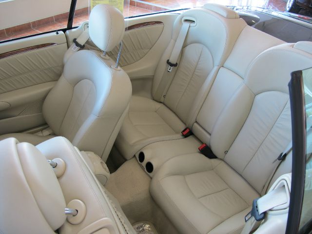 Mercedes-Benz CLK-Class 3906 Convertible