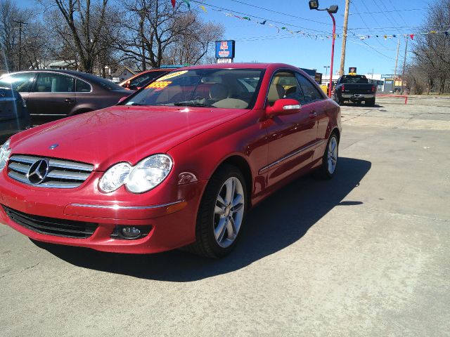 Mercedes-Benz CLK-Class 2008 photo 4