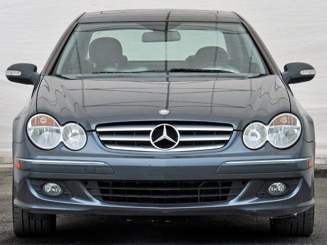 Mercedes-Benz CLK-Class 2009 photo 3