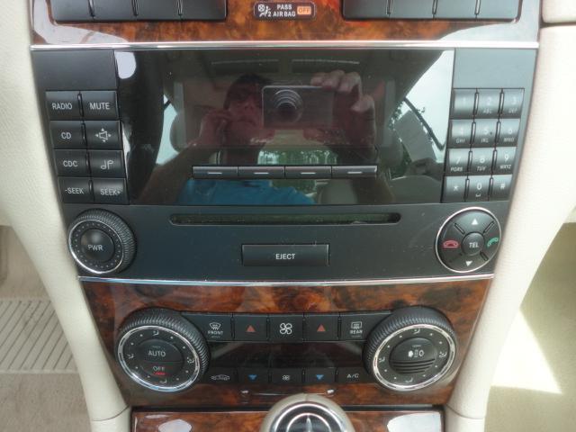 Mercedes-Benz CLK-Class 2009 photo 12