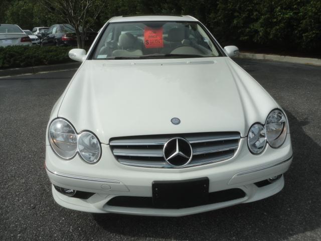Mercedes-Benz CLK-Class 2009 photo 3