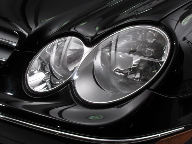 Mercedes-Benz CLK-Class 2009 photo 2