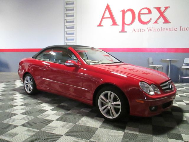 Mercedes-Benz CLK-Class 2009 photo 4