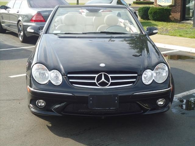 Mercedes-Benz CLK-Class 2009 photo 1