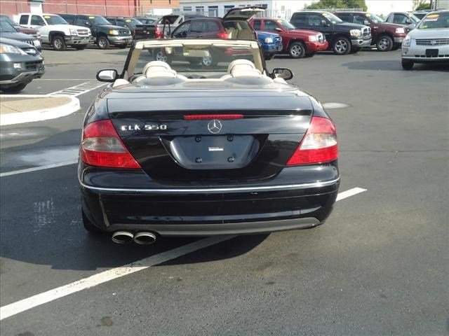 Mercedes-Benz CLK-Class 2009 photo 5