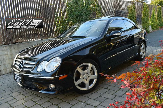Mercedes-Benz CLK-Class 2009 photo 2