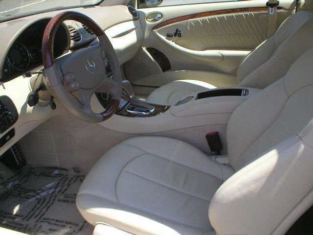 Mercedes-Benz CLK-Class 2009 photo 4